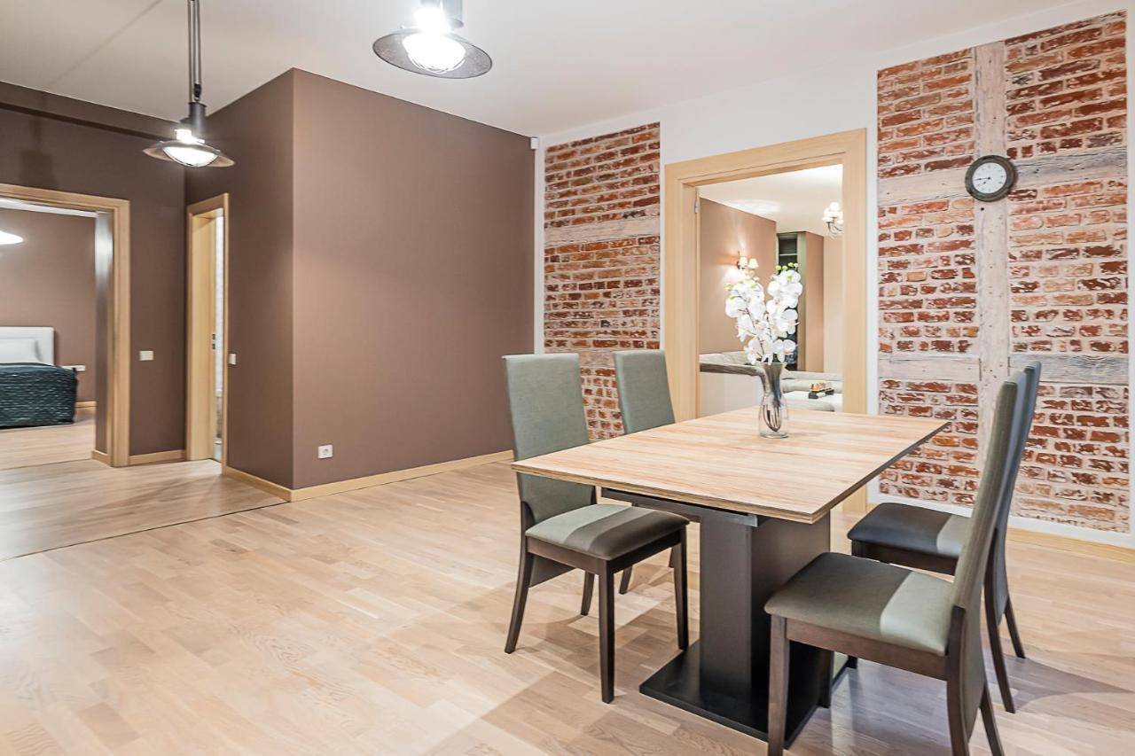 Winwinstay Apartments In Heart Of Old Town Riga Exterior photo